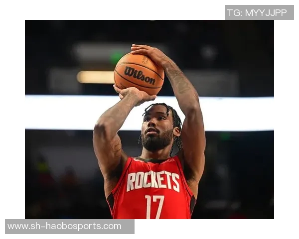 福克斯强调进攻篮板的重要性呼吁球队提升制造失误与转换进攻能力 福克斯强调进攻篮板的重要性呼吁球队提升制造失误与转换进攻能力