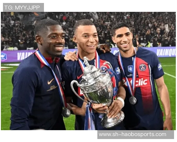 姆巴佩现场观战非洲杯却见阿什拉夫替补未上场令人失望