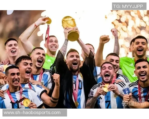 本泽马心目中的最佳足球阵容揭晓大罗C罗梅西领衔锋线小罗齐达内入选