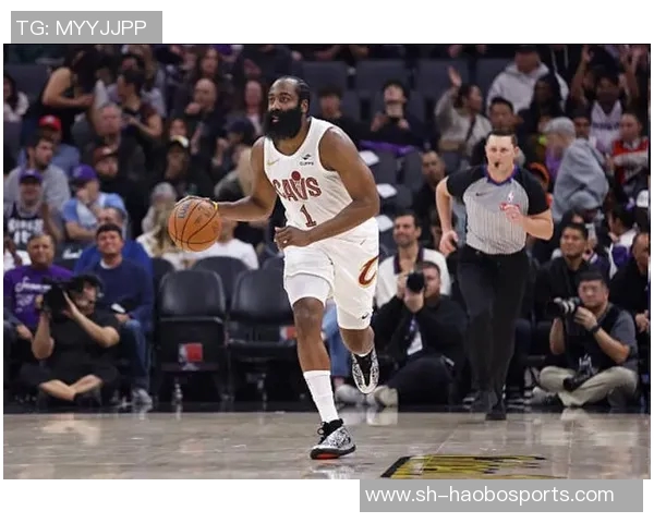 米切尔谈与哈登搭档的感受称其比赛理解已达到新高度 米切尔谈与哈登搭档的感受称其比赛理解已达到新高度